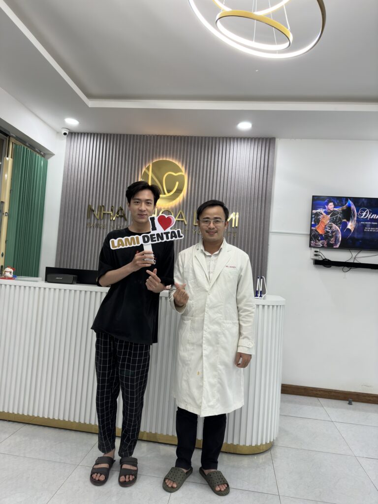 Khách hàng tham gia Mini Game tại Lami